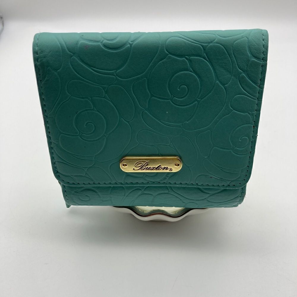 Buxton Aguamarine Genuine Leather French Wallet Like New‎